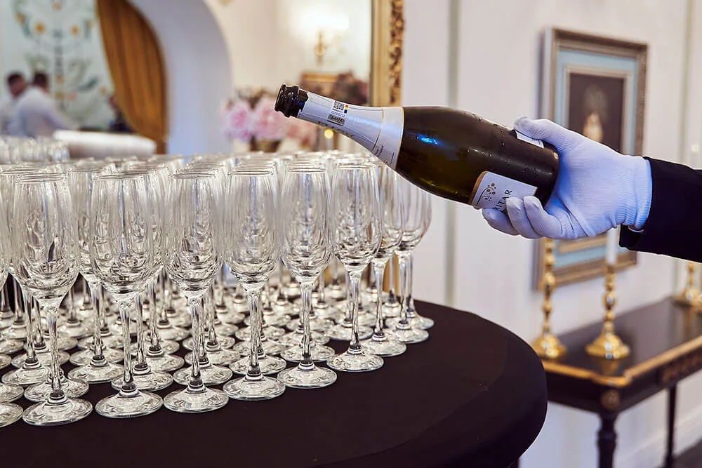 Echipă profesionistă și dedicată